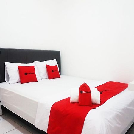 Reddoorz @ Jalan Tanjung Blitar Hotel Ngoại thất bức ảnh