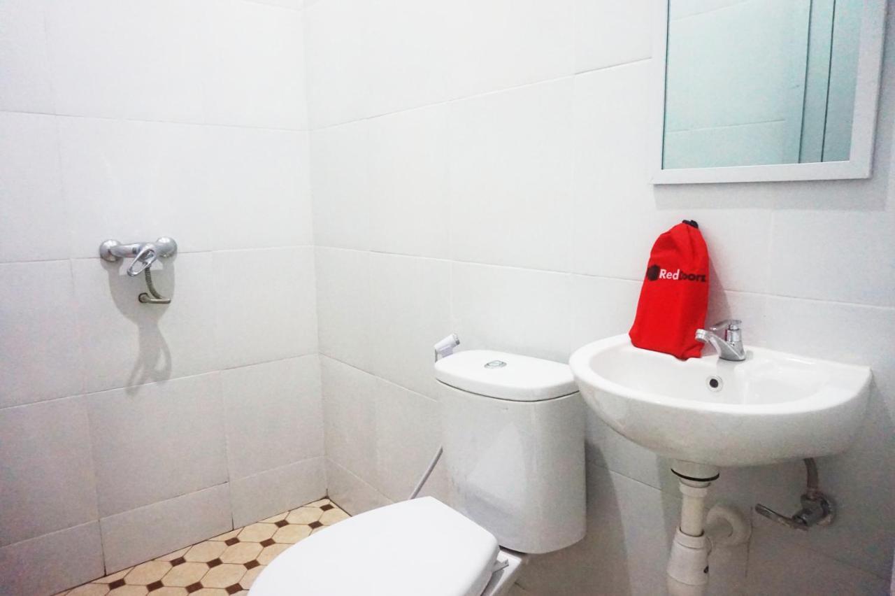 Reddoorz @ Jalan Tanjung Blitar Hotel Ngoại thất bức ảnh